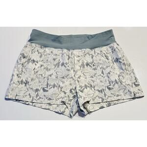 Athleta Trekkie North Short Womens Sz 12 Ethereal Bloom Magnolia White High Rise